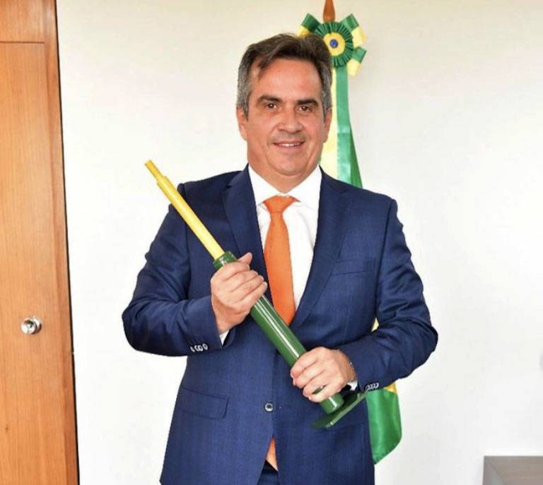 Ciro Nogueira, o amortecedor de Bolsonaro e a cortina de fumaça de Sílvio Mendes